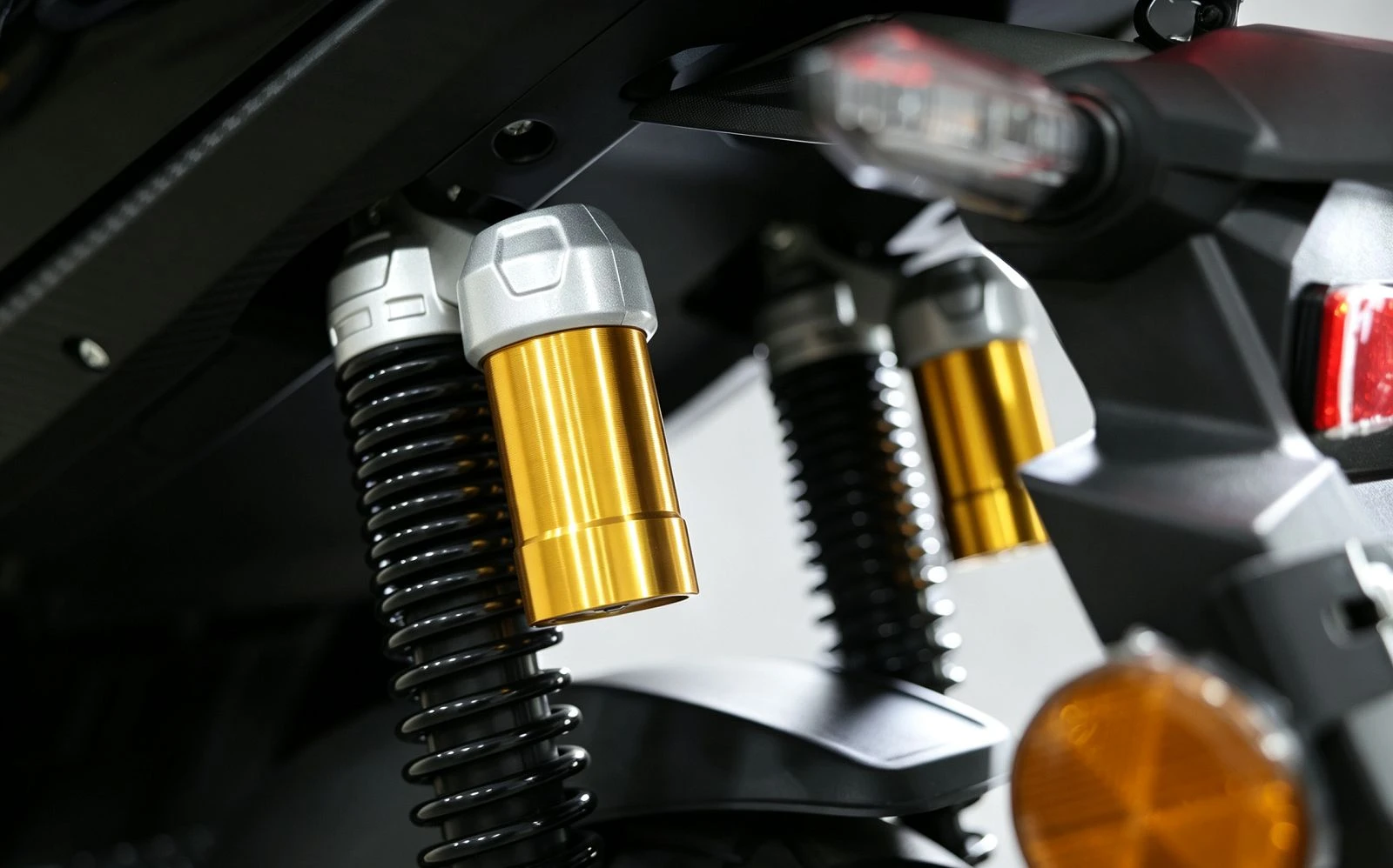 Dual Hydraulic Disc Brakes